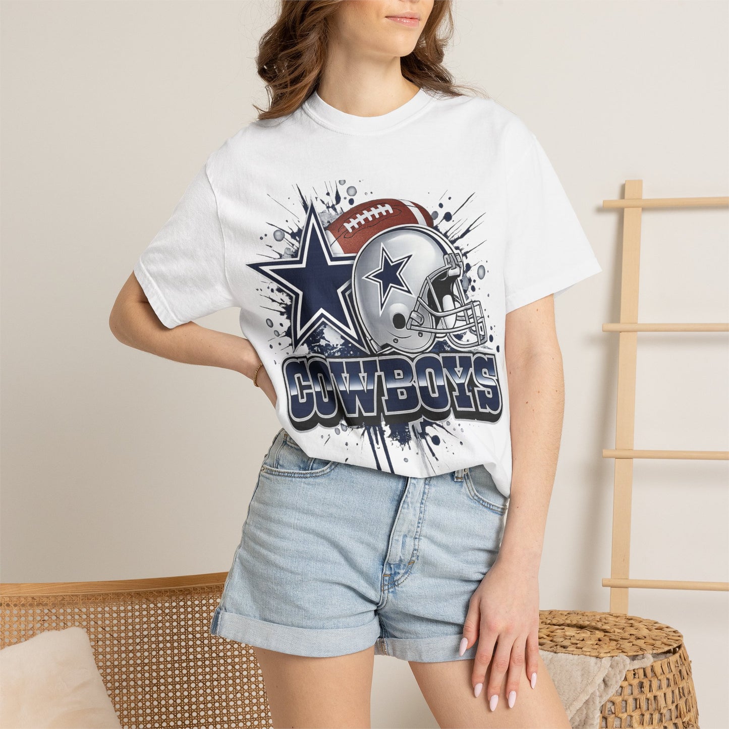 Dallas Cowboys Vintage Helmet & Star Graphic T-Shirt