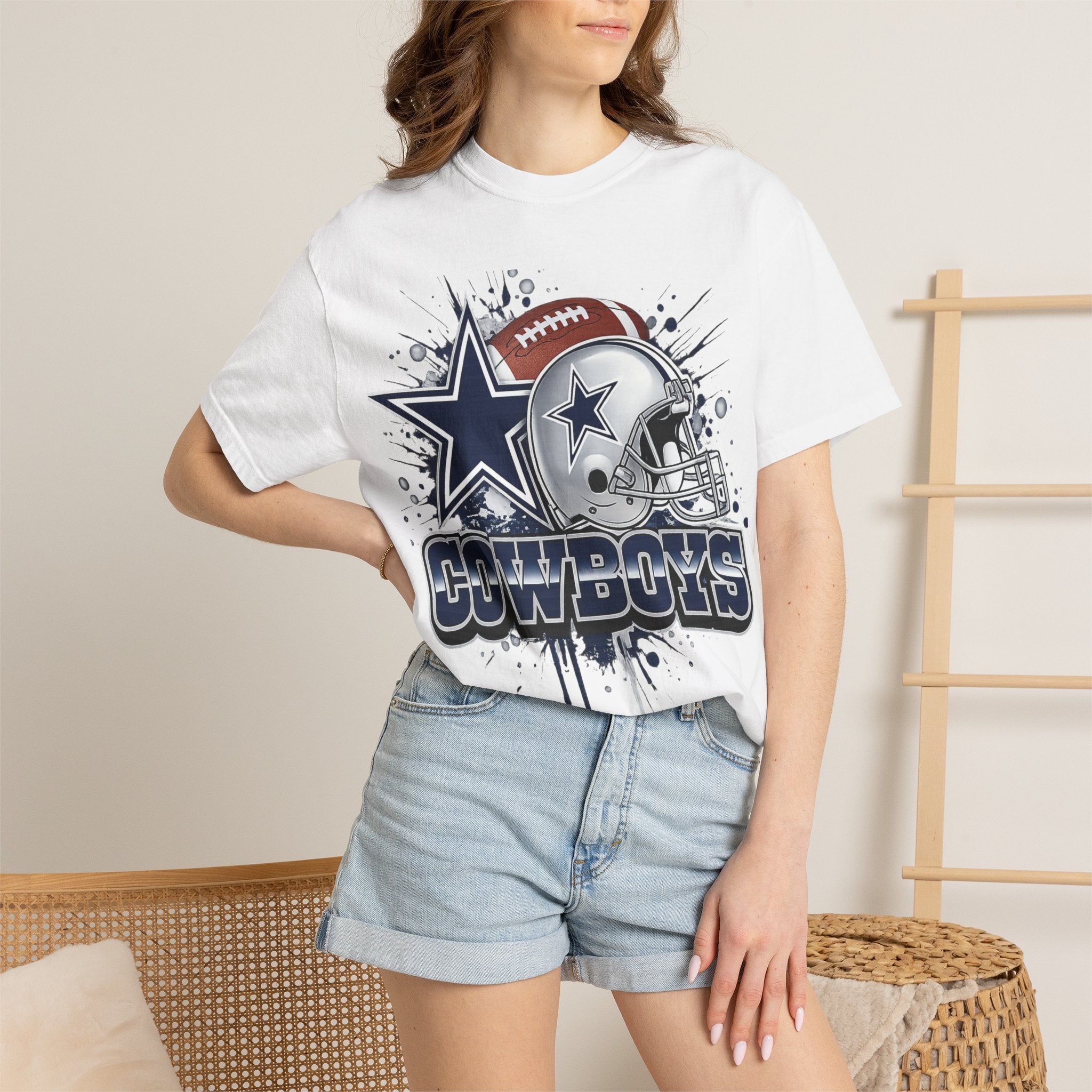Dallas Cowboys Vintage Helmet & Star Graphic T-Shirt