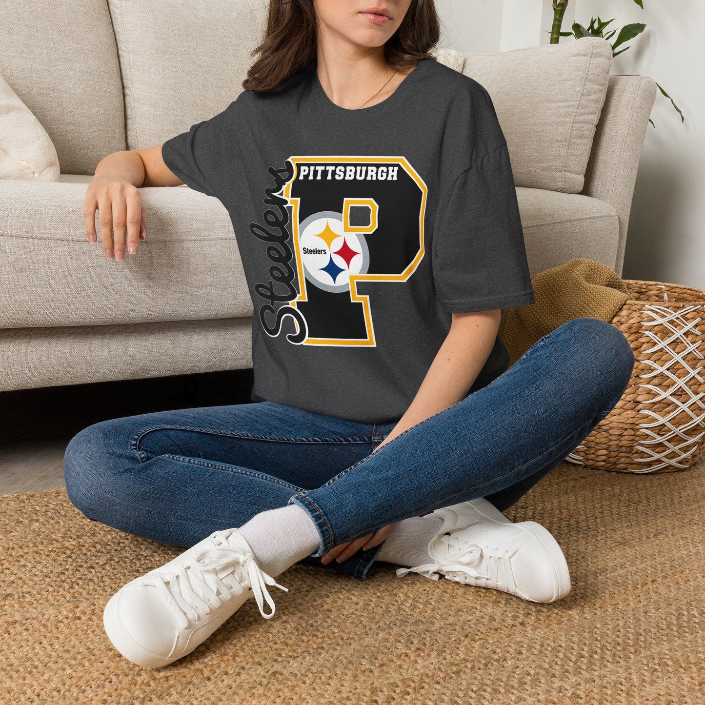 Pittsburgh Steelers P Letter T-Shirt – Retro Team Logo Tee
